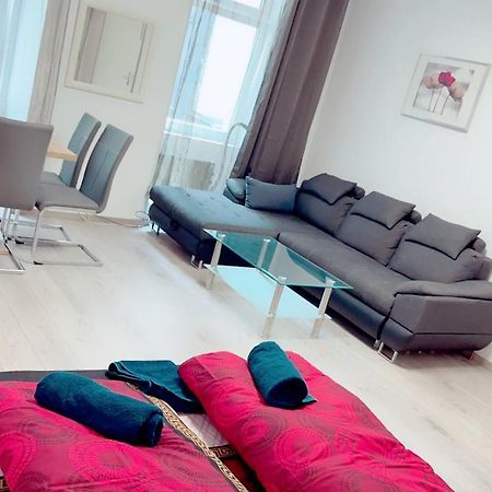 H Comfort Apartment 5P Af Wina Bagian luar foto
