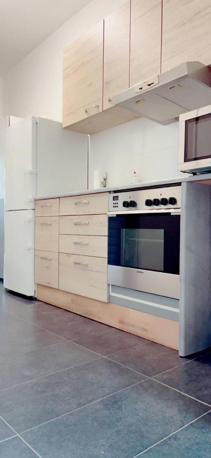 H Comfort Apartment 5P Af Wina Bagian luar foto